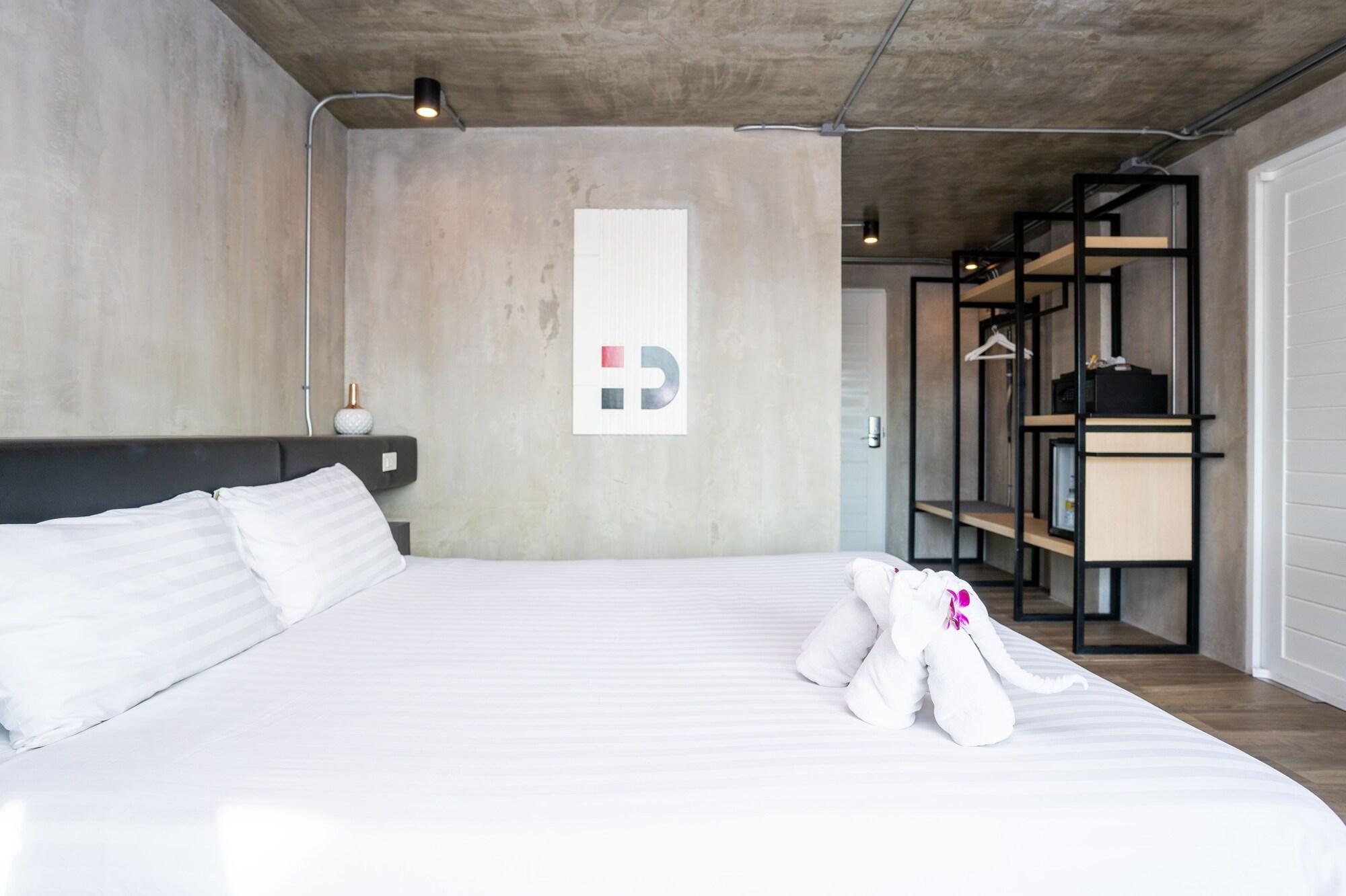 Dsure Hotel Phuket Patong Exterior photo