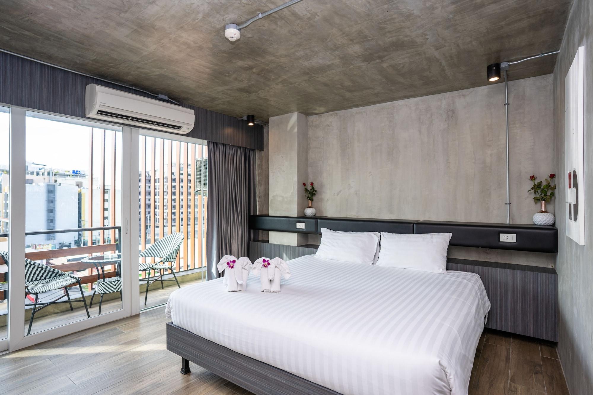 Dsure Hotel Phuket Patong Exterior photo