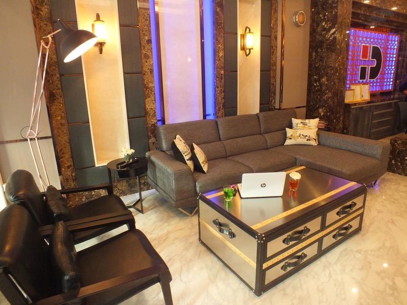 Dsure Hotel Phuket Patong Exterior photo