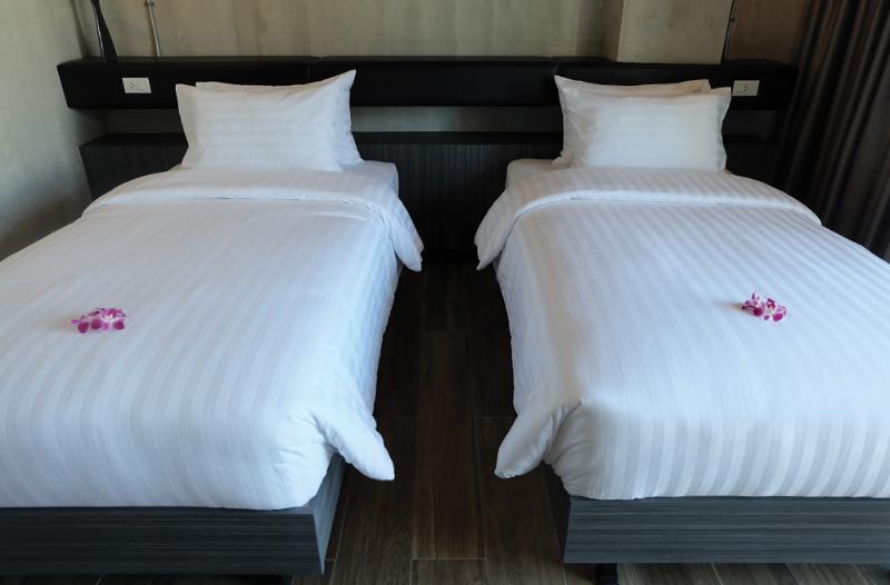 Dsure Hotel Phuket Patong Exterior photo
