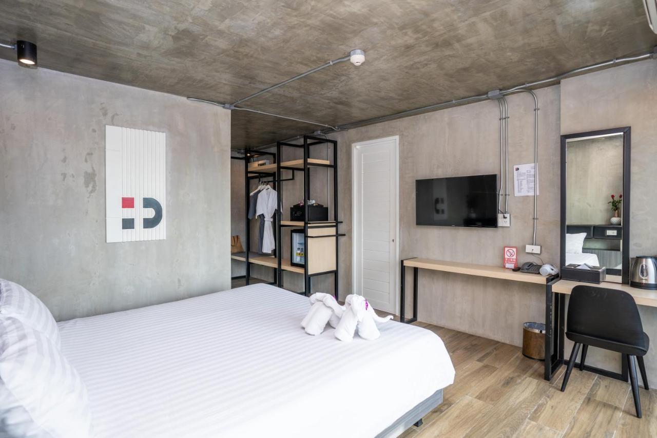 Dsure Hotel Phuket Patong Exterior photo