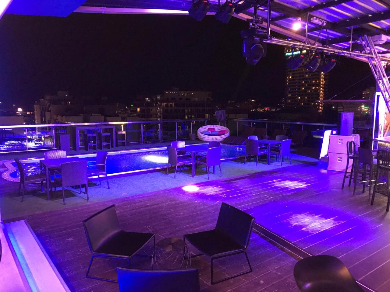Dsure Hotel Phuket Patong Exterior photo